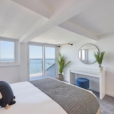 Celebration Apartments, Pier View Penthouse Holiday home *