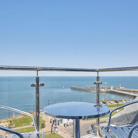 Celebration Apartments, Pier View Penthouse Holiday home